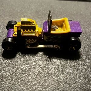 1988 Hot Wheels Hot Rod Purple & Yellow Flames Die Cast 1:64